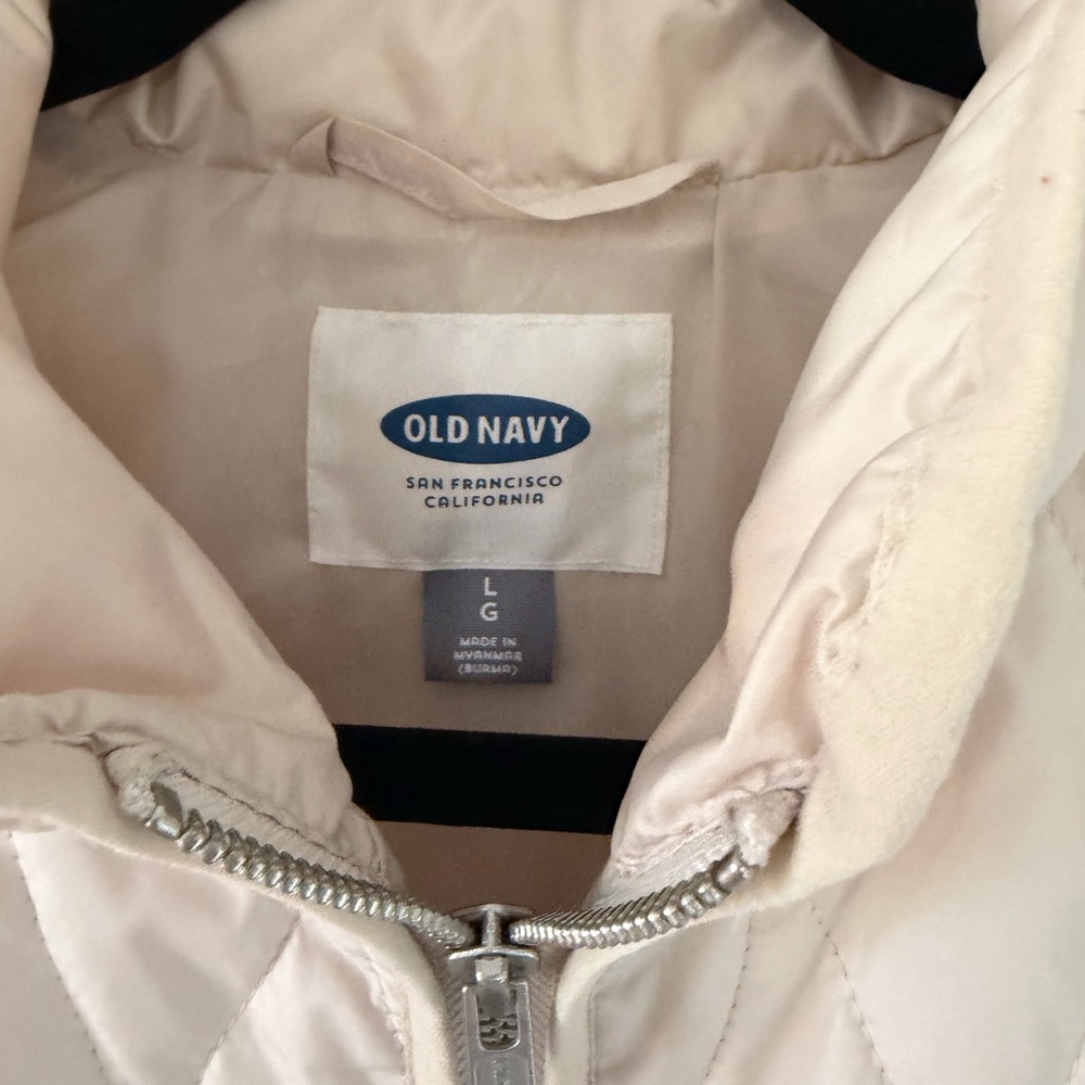 Old Navy Beige Quilted Vest - Picture 3 of 3
